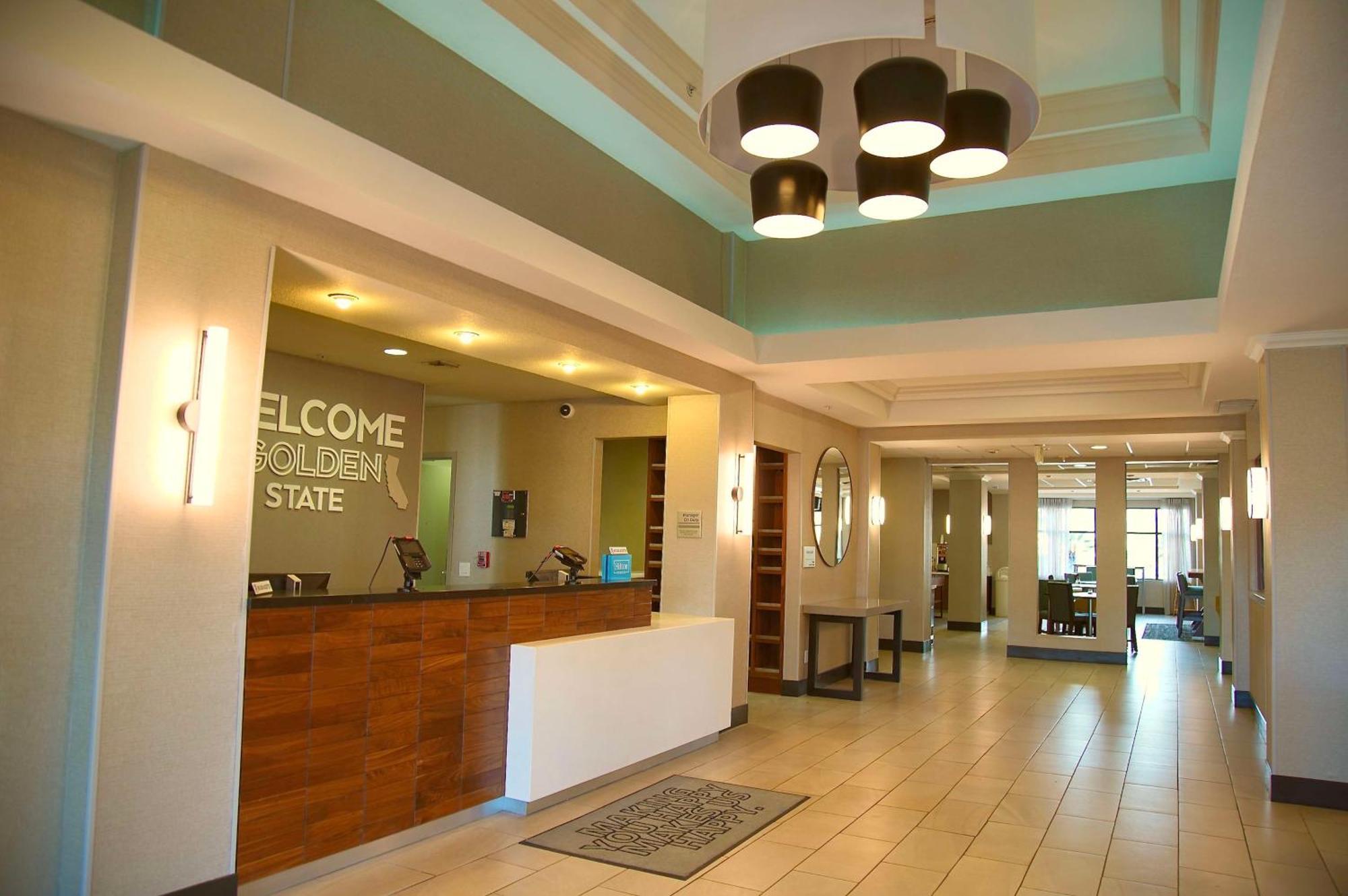 Hampton Inn & Suites Cathedral City Εξωτερικό φωτογραφία